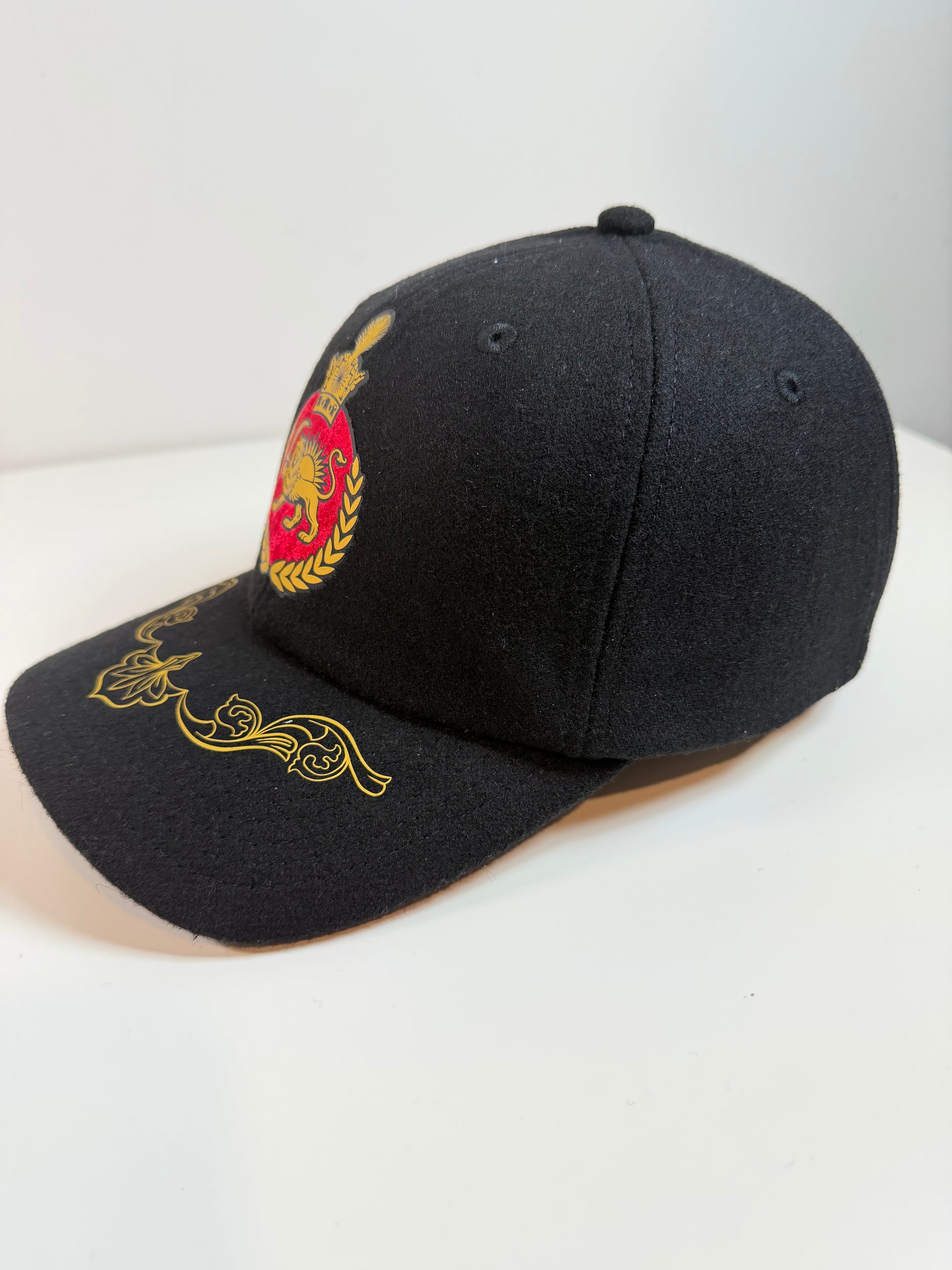 Iran Royal Lion Sun Red Velvet hat Unisex Baseball Caps