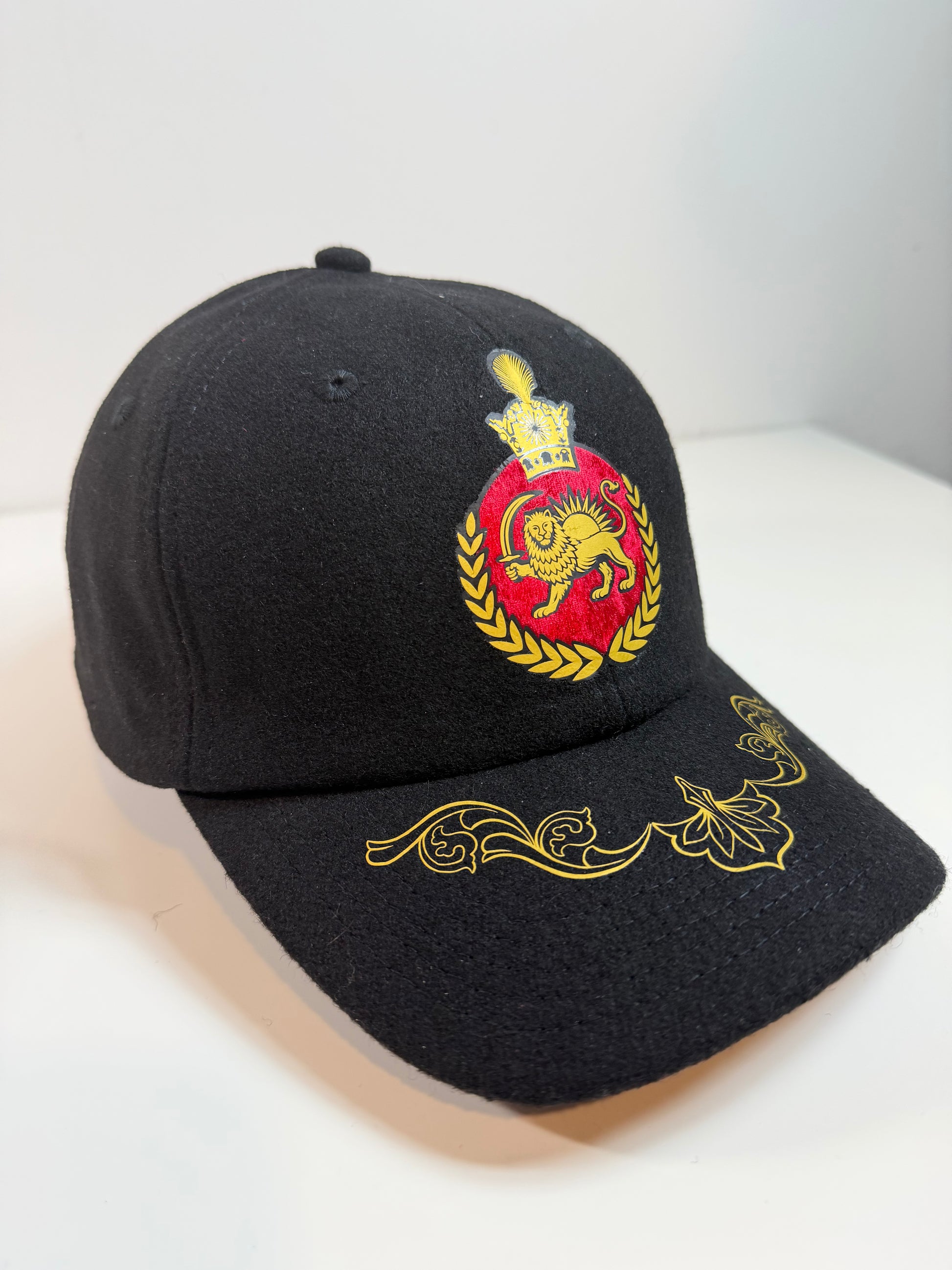 Iran Royal Lion Sun Red Velvet hat Unisex Baseball Caps